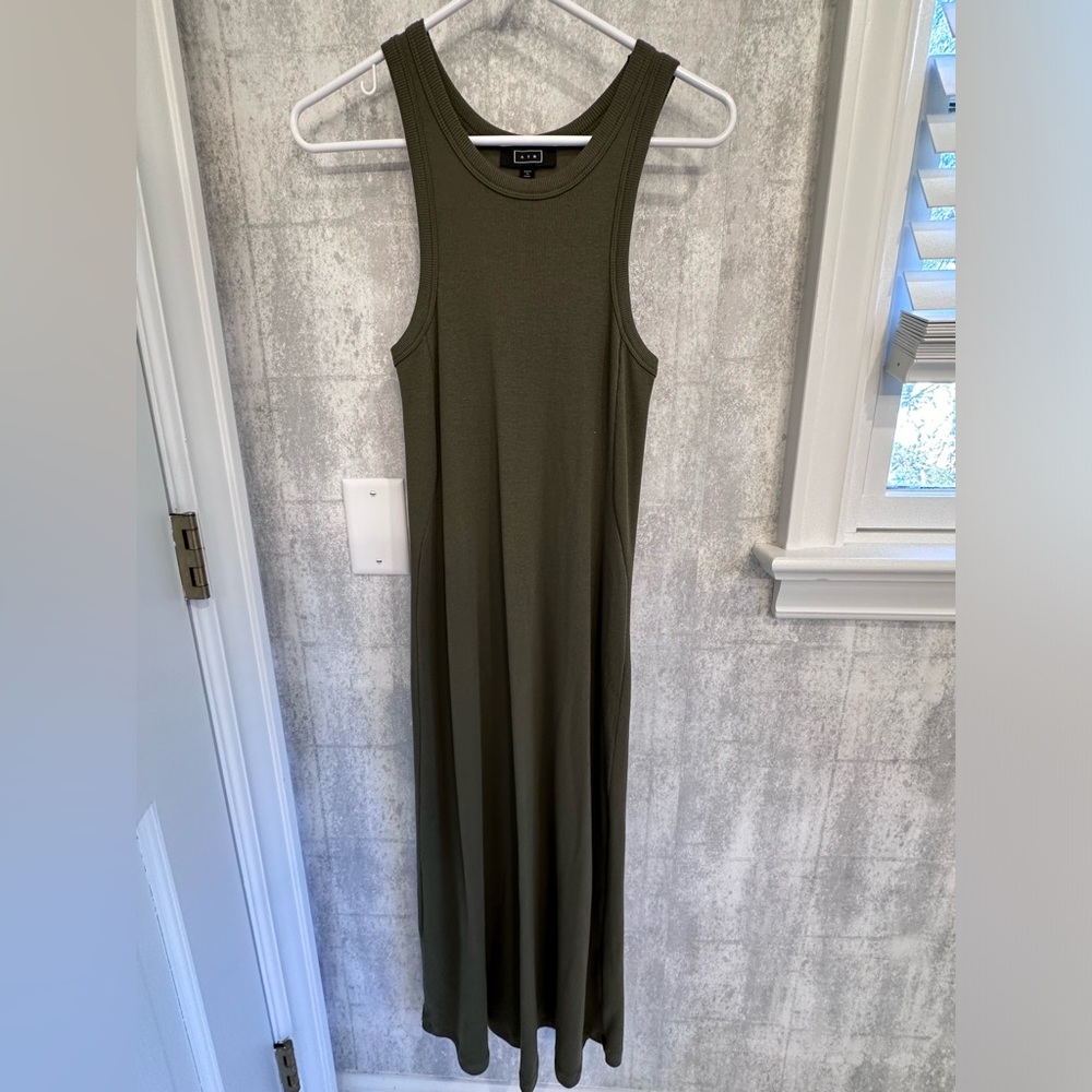 AYR size small ribbed hunter green dress